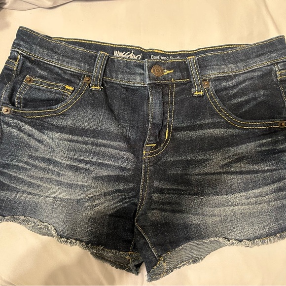 Jean Shorts - Picture 8 of 10